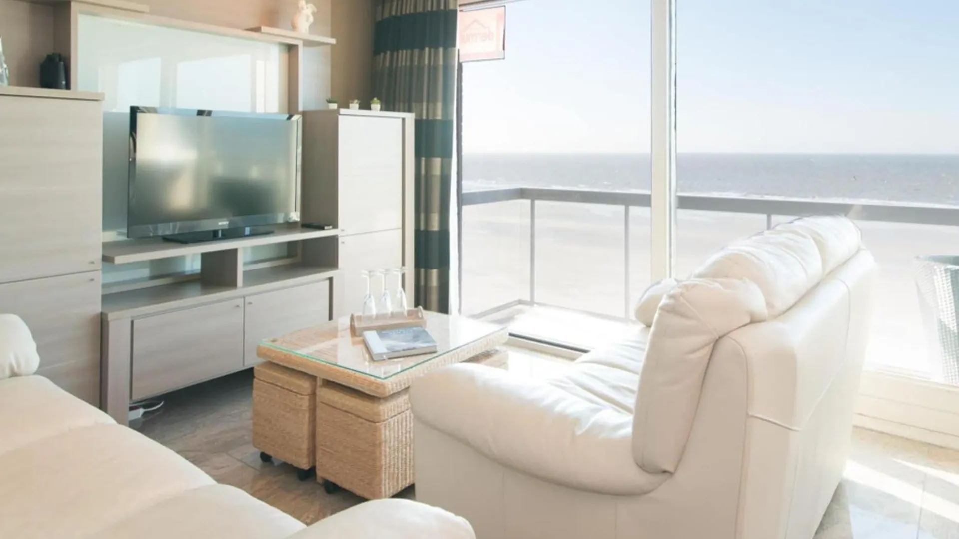Beautiful Apartment With View location