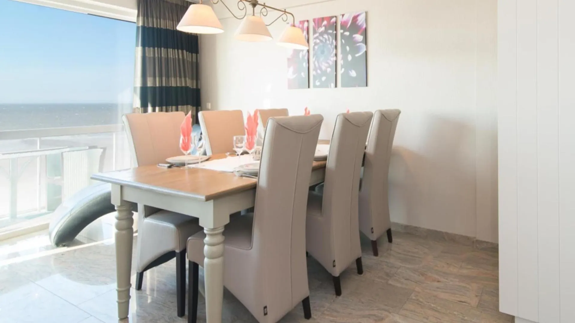 Beautiful Apartment With View Ostend